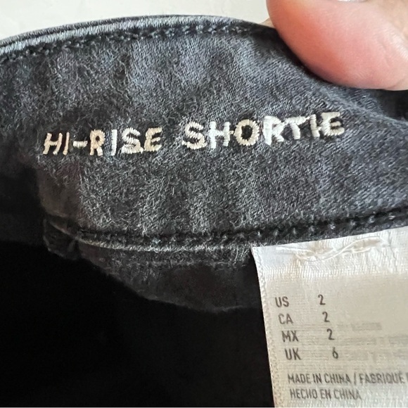 AEO Black Hi Rise Shortie Shorts - Picture 7 of 9